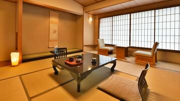 Standard Japanese Room - Mitsuiro | In-room safe, free WiFi