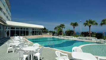 Seasonal outdoor pool