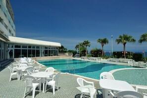 Seasonal outdoor pool - Ibusuki Seaside Hotel (Ibusuki)
