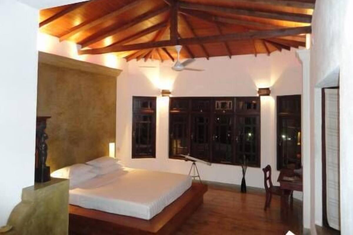 Suite, 1 King-Bett, Hügelblick