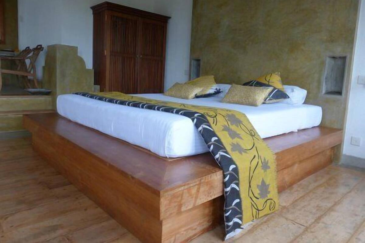 Deluxe-Doppelzimmer, 1 Doppelbett, Hügelblick