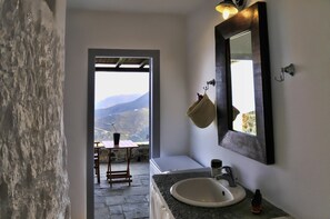 Bathroom - Aria Villas (Serifos)
