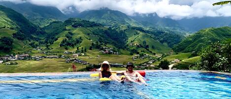 Outdoor pool, sun loungers