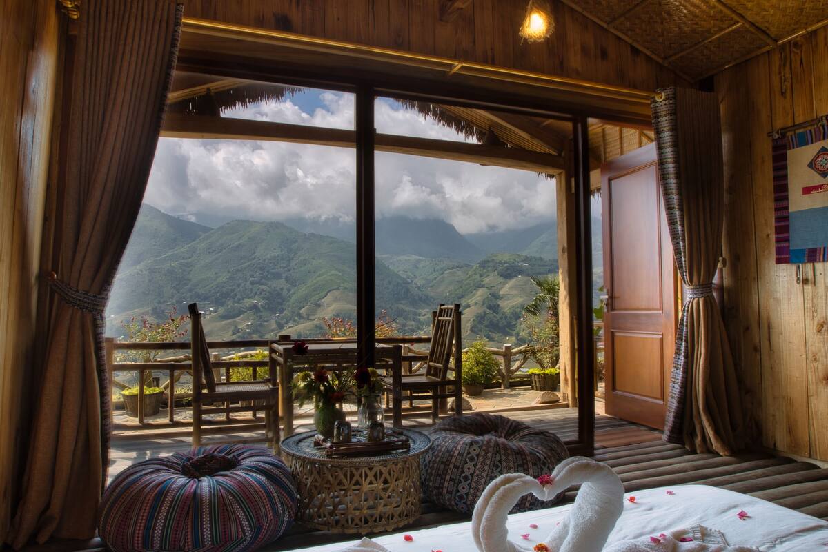 deluxe cottage | 1 bedroom, individually decorated, individually furnished, desk