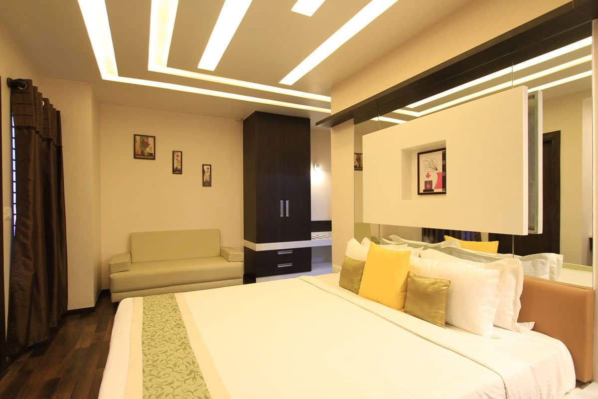 Chambre Deluxe, 1 grand lit, non-fumeur | 1 chambre, literie de qualité, coffre-fort, fer et planche à repasser