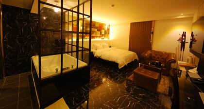 Hotel BUTI &