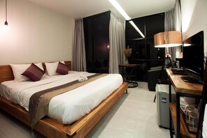 Deluxe Suite | Desk, free WiFi, bed sheets - 3Laan House (Chiang Mai)