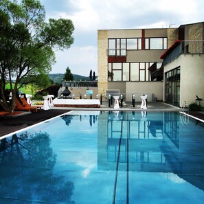 Seasonal outdoor pool