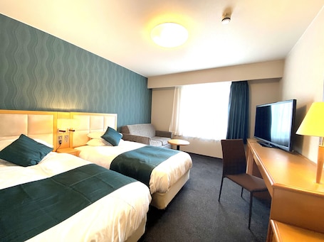 Premium Twin Room, Non Smoking | Desk, iron/ironing board, free WiFi, bed sheets. Hotel Sunroute Hikone