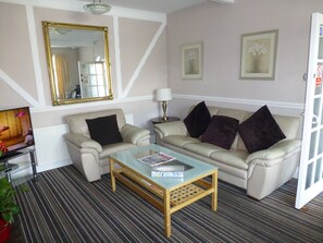 Flat-screen TV - Prince Hotel (Birmingham)