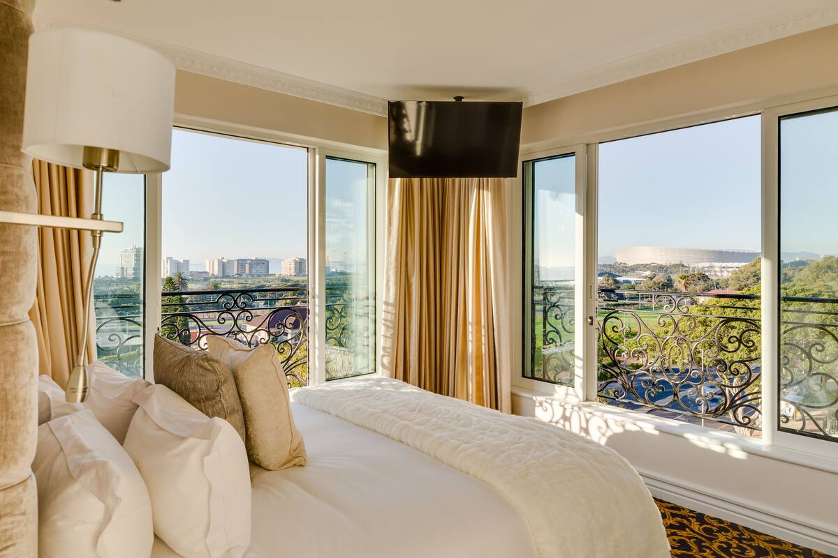 Superior Apartment, 2 Bedrooms | In-room safe, iron/ironing board, cribs (surcharge), WiFi (free)