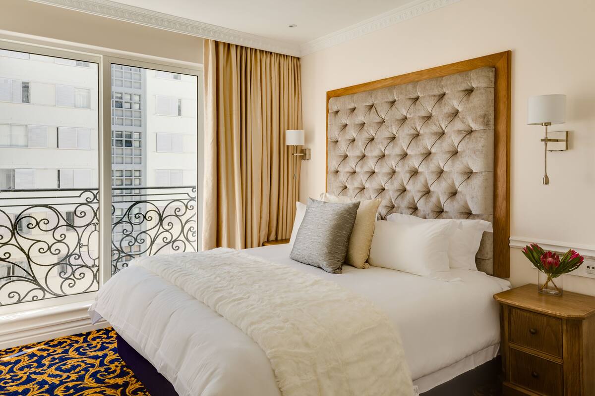 Luxury Apartment, 2 Bedrooms | In-room safe, iron/ironing board, cribs (surcharge), WiFi (free)