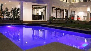 Outdoor pool - Be-ing Suites (Davao)
