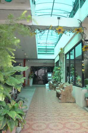Lobby - Reyna's The Haven and Gardens (Tagbilaran)