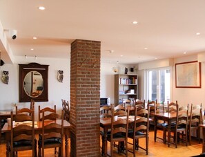 Daily buffet breakfast for a fee - Hotel Uilenspiegel (Nieuwpoort)