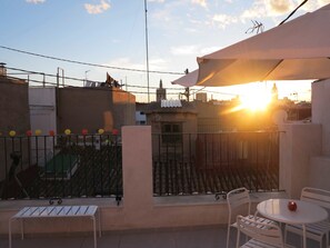 Porch - Hulot B&B Valencia (Valencia)