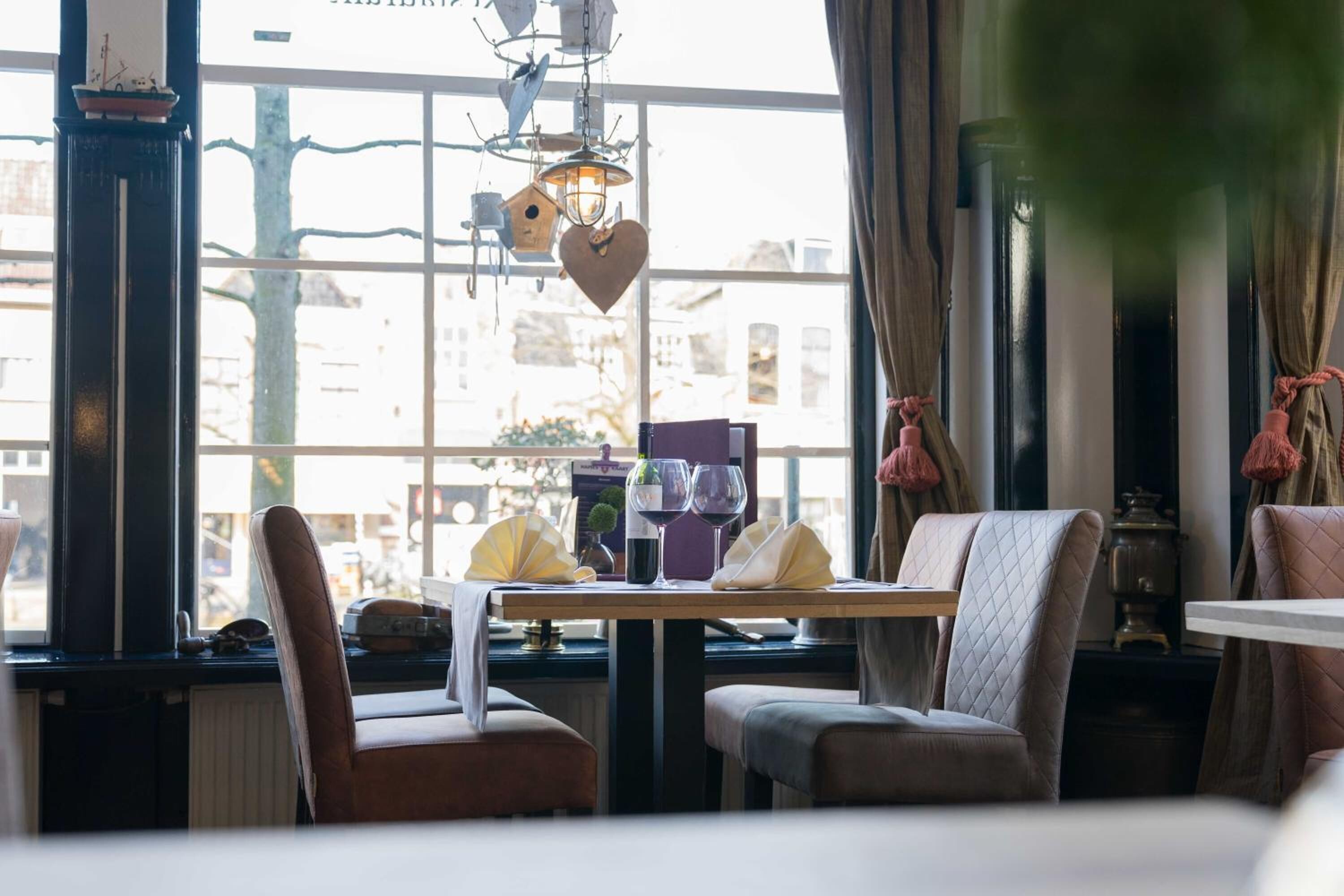 lunch and dinner served, local cuisine