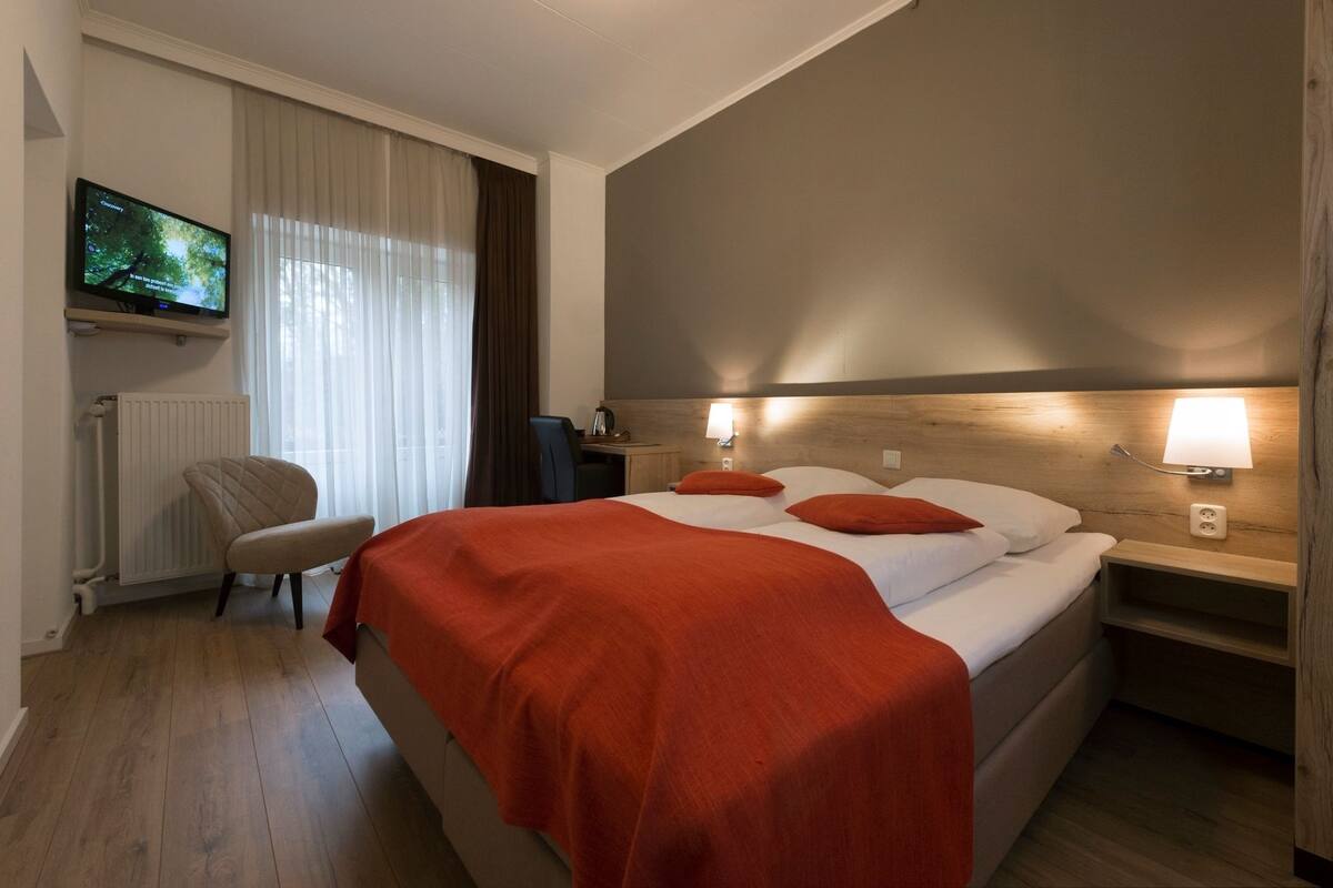 Basic Double Room