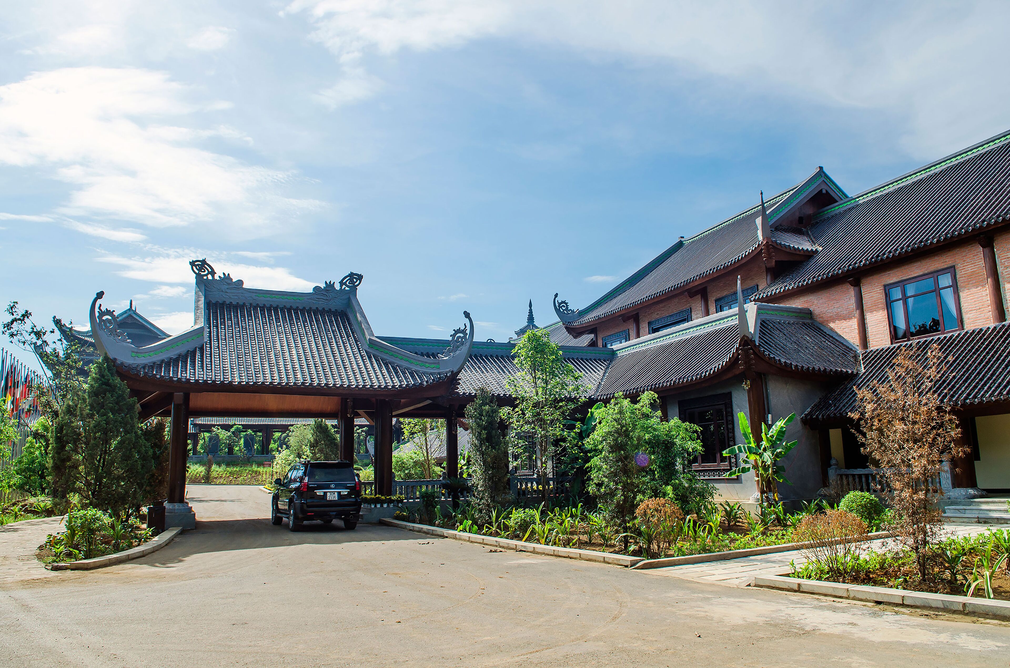 Pintu masuk hartanah