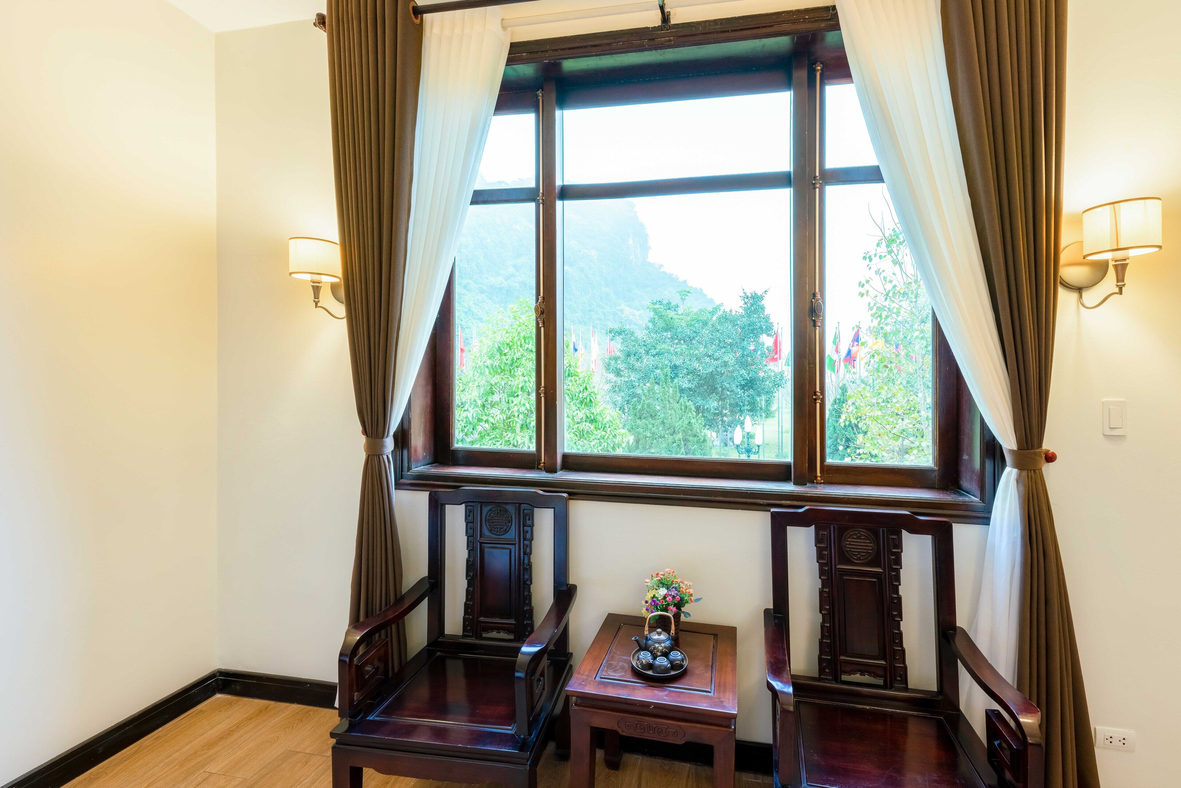 Minibar, Zimmersafe, Schreibtisch, kostenloses WLAN