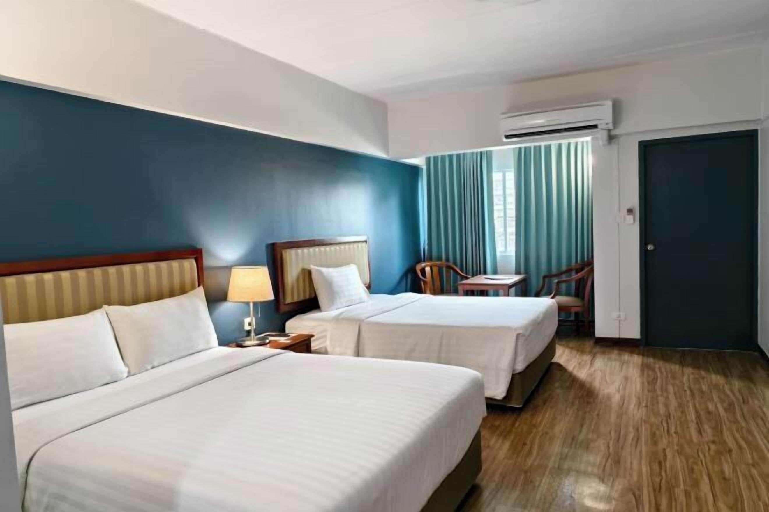 迷你吧、遮光窗帘、免费 WiFi、床单