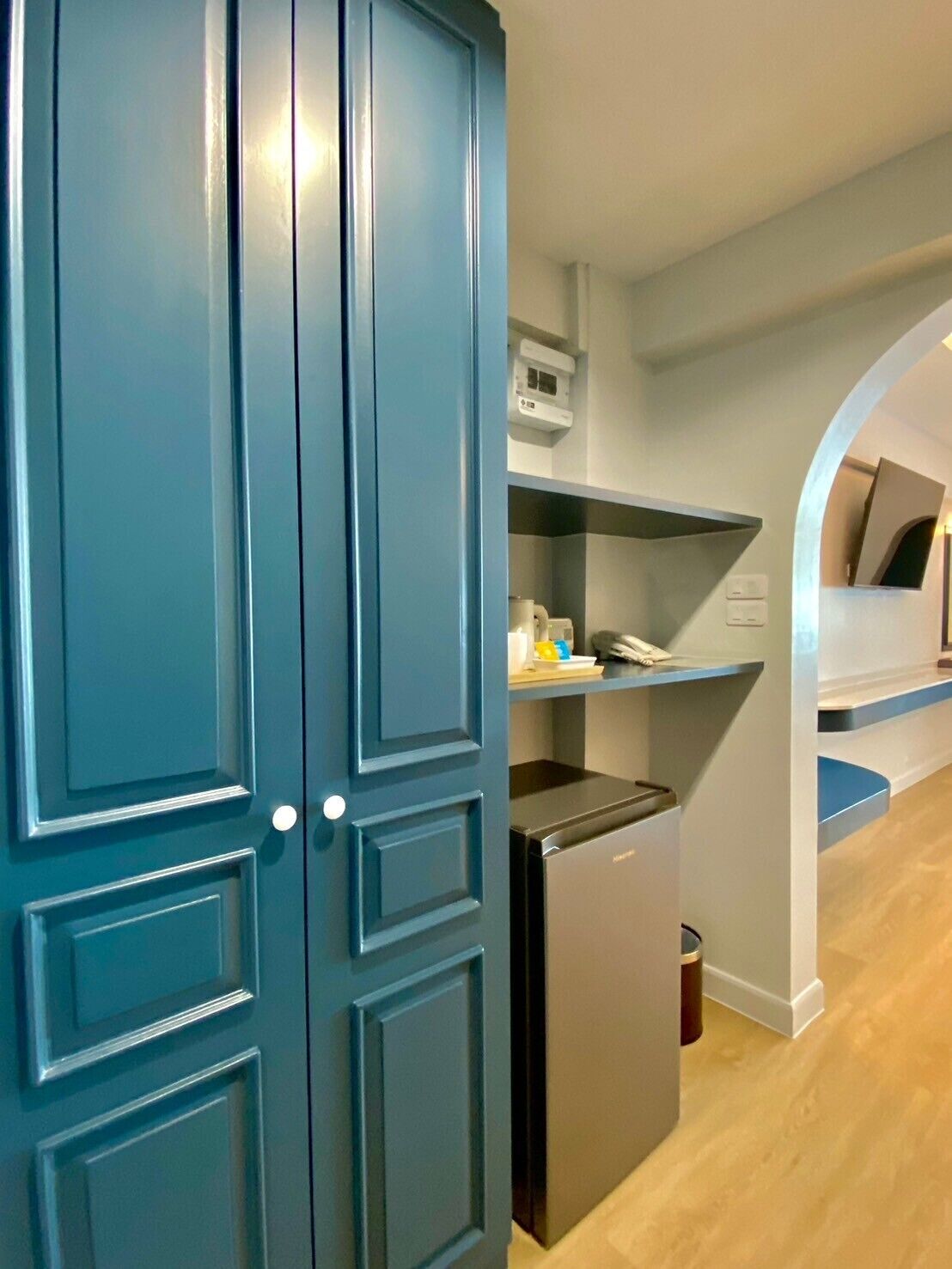 deluxe twin room | 1 bedroom, minibar, blackout curtains, free wifi