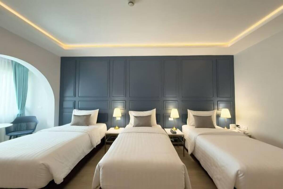 Minibar, cortinas blackout, wifi gratis y ropa de cama