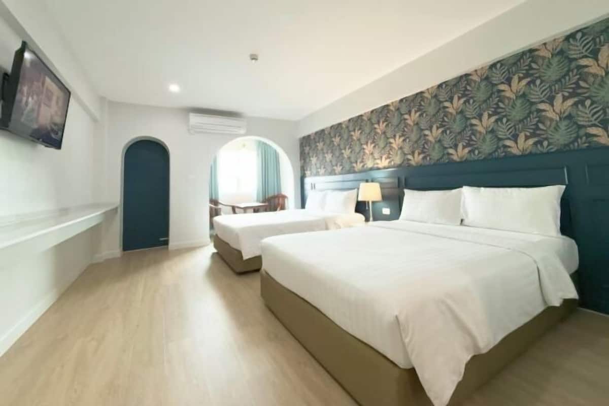 Minibar, cortinas blackout, wifi gratis y ropa de cama