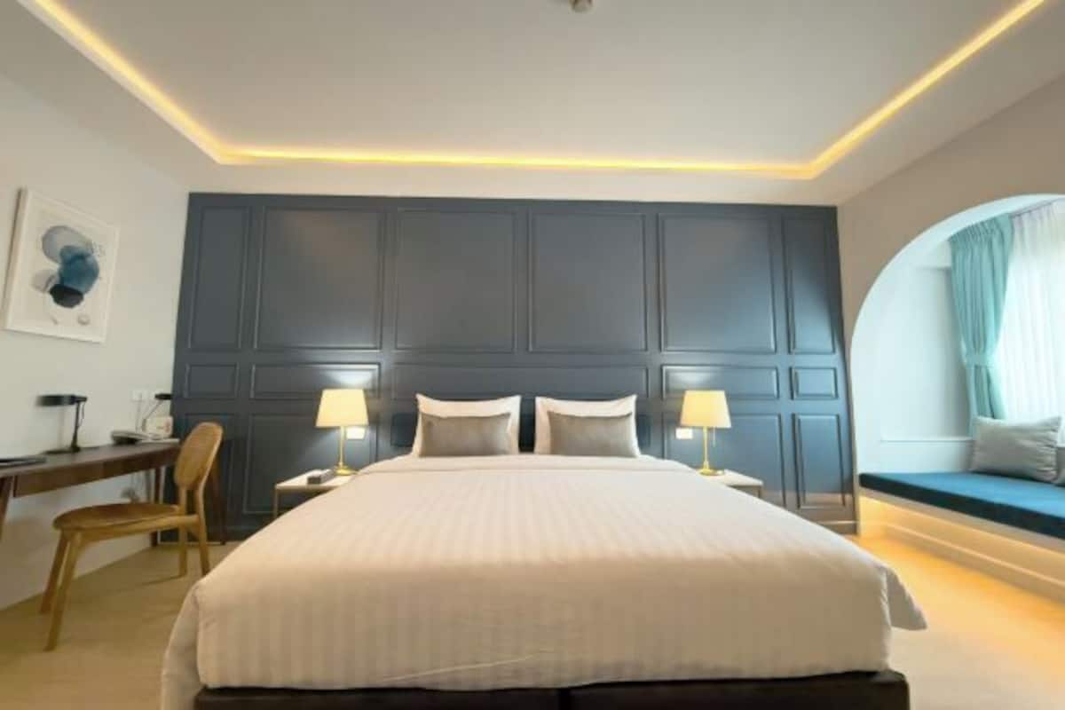 Minibar, cortinas blackout, wifi gratis y ropa de cama