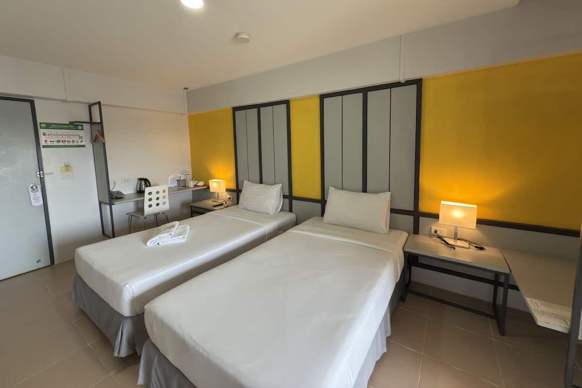 Superior Twin Room | Free WiFi, bed sheets