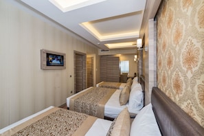 Triple Room | Premium bedding, minibar, in-room safe, soundproofing