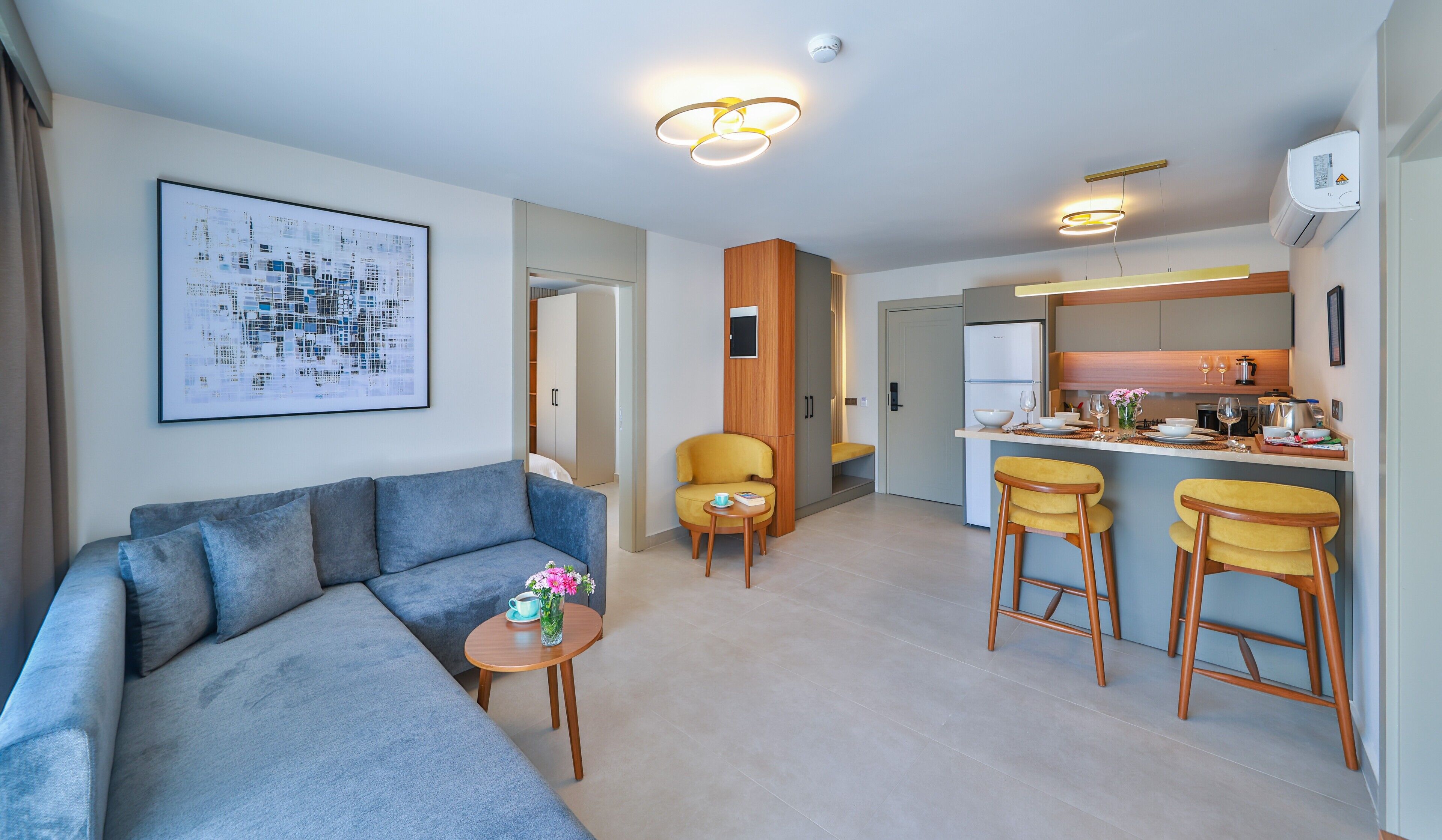 Luxury Apartment, 2 Bedrooms | Minibar, desk, bed sheets