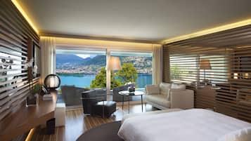 1 Schlafzimmer, hochwertige Bettwaren, Daunenbettdecken