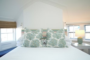 Standard Room | 1 bedroom, premium bedding, blackout drapes, iron/ironing board