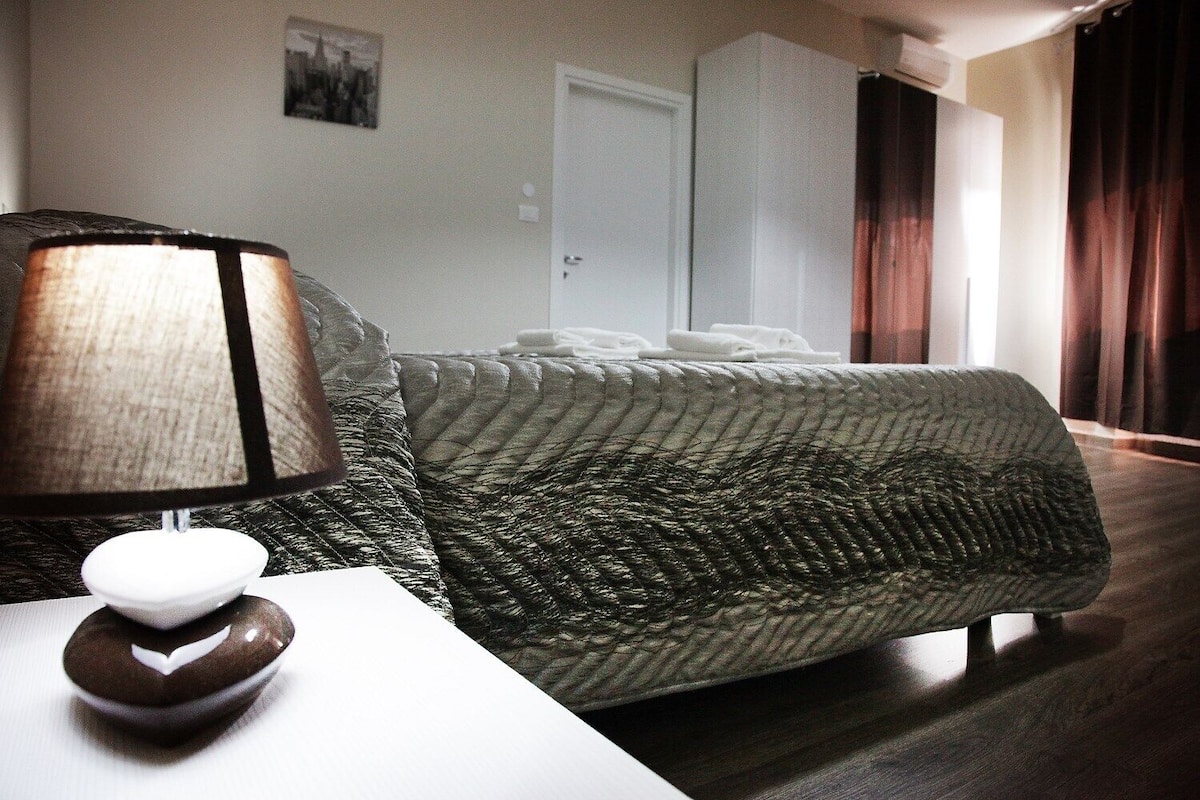 Desk, iron/ironing board (on request), WiFi (free)