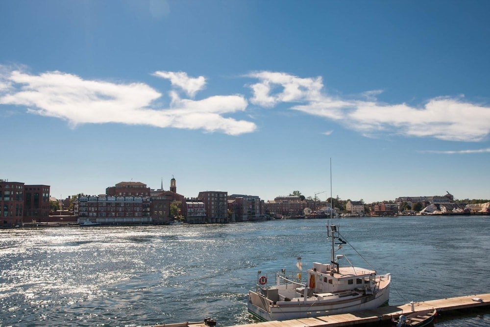 The Bow Hotel by null