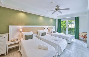 Chambre triple Standard | Literie de qualité, minibar, coffre-fort, rideaux d’obscurcissement