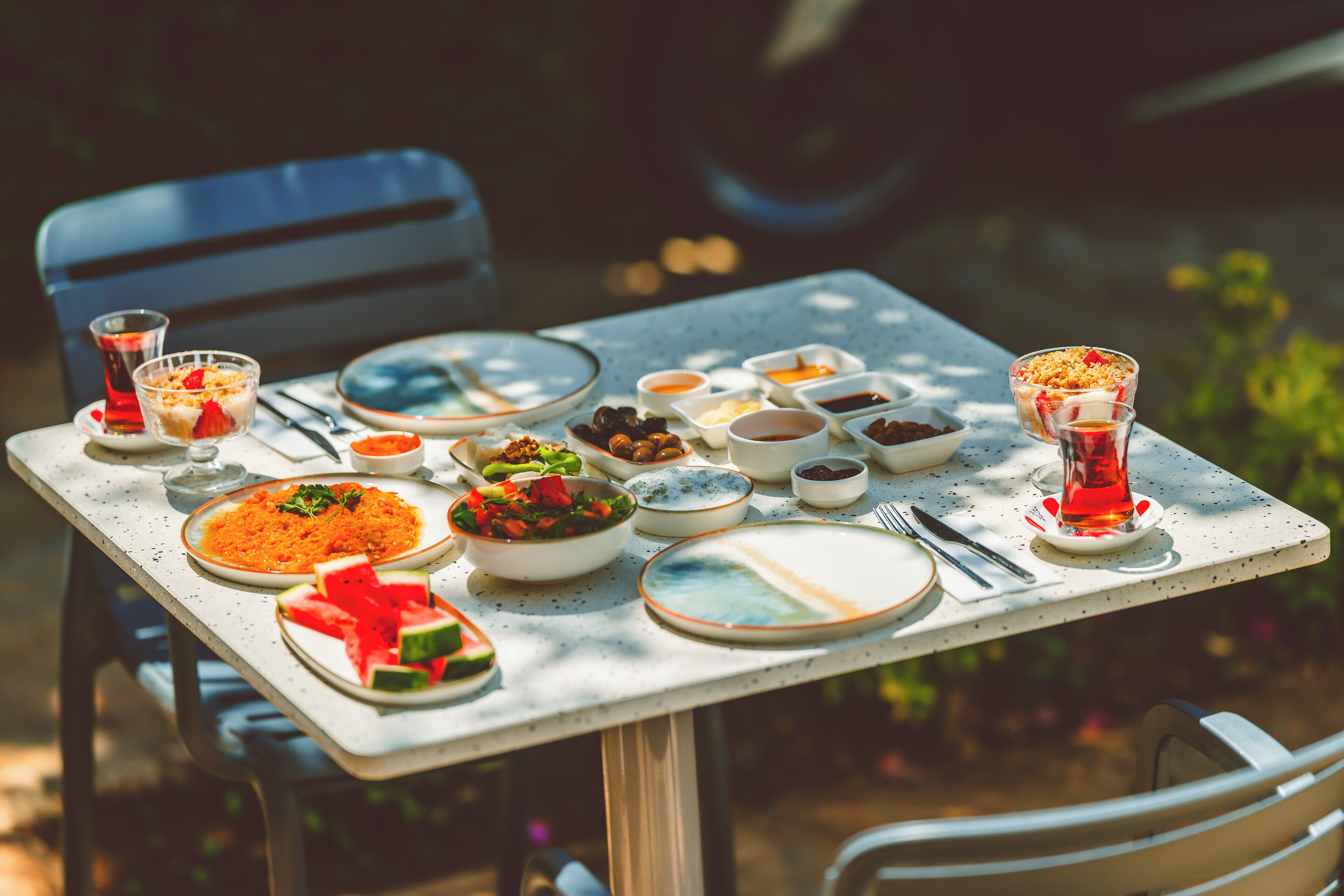 free daily full breakfast