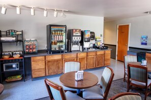 Free daily continental breakfast