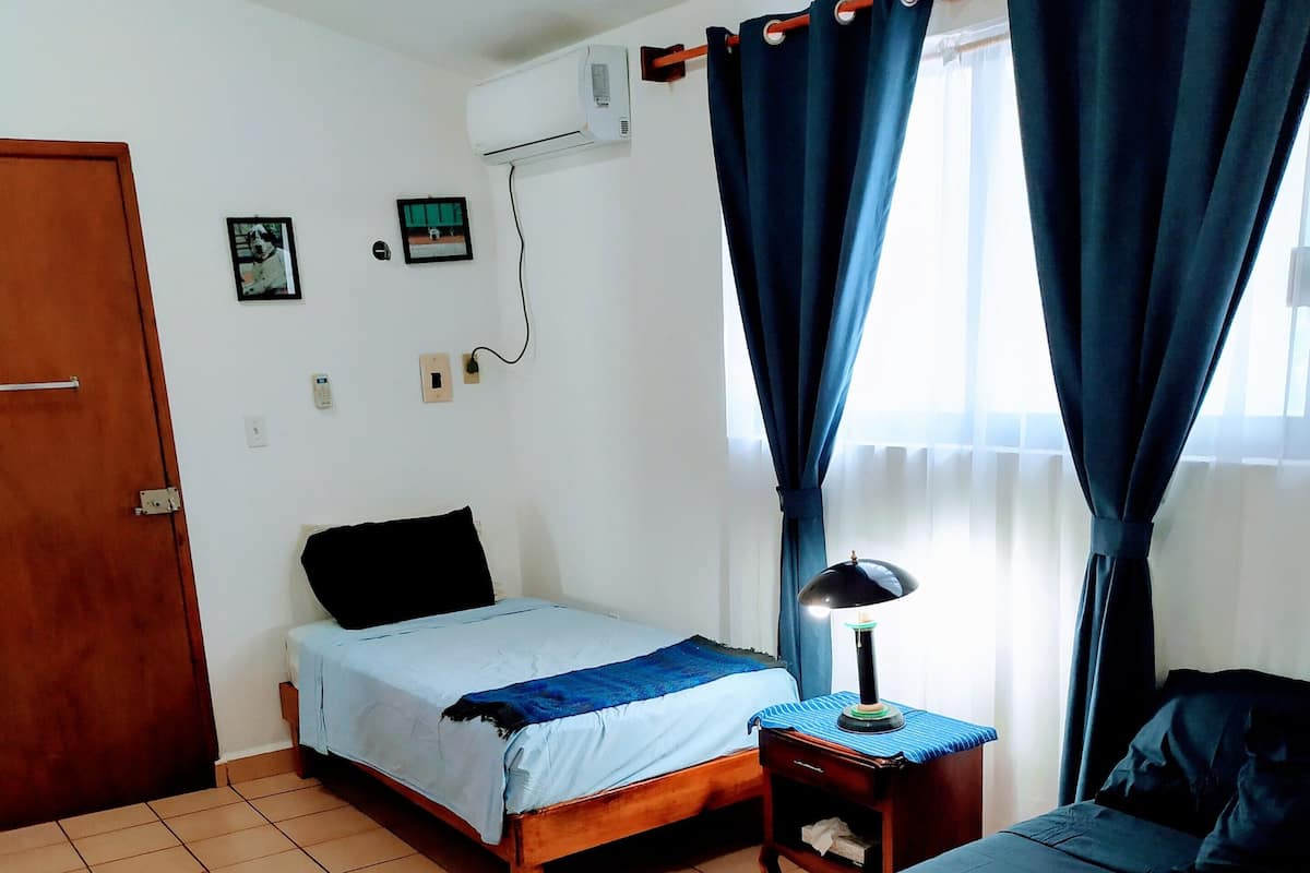 Deluxe Room, City View | Iron/ironing board (on request), WiFi (free)