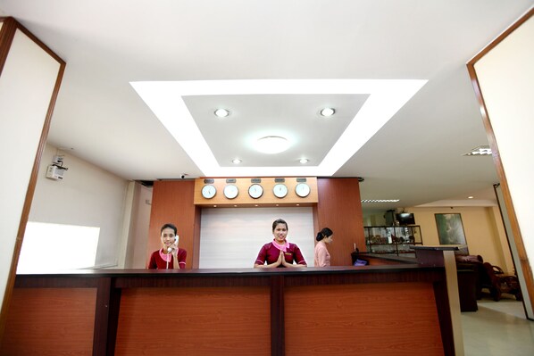 Reception - Eden Palace Hotel (Yangon)