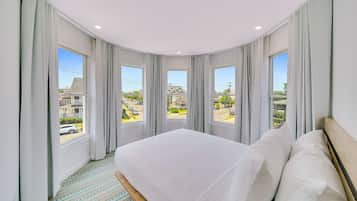 Luxury Townhome | Blackout drapes, iron/ironing board, bed sheets