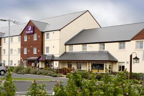 Exterior - Premier Inn Carrickfergus (Carrickfergus)