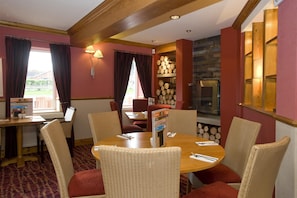 Restaurant - Premier Inn Lisburn (Lisburn)