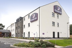 Exterior - Premier Inn Lisburn (Lisburn)