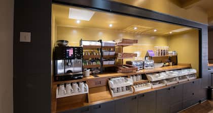 Premier Inn Walsall - M6 J10