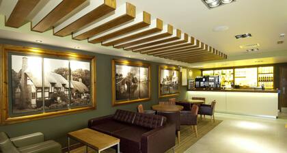 Premier Inn Stratford-Upon-Avon Central