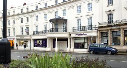 Premier Inn Leamington Spa Town Centre