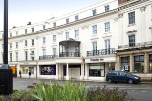 Exterior - Premier Inn Leamington Spa Town Centre (Royal Leamington Spa)