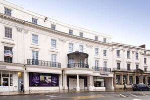 Exterior - Premier Inn Leamington Spa Town Centre (Royal Leamington Spa)